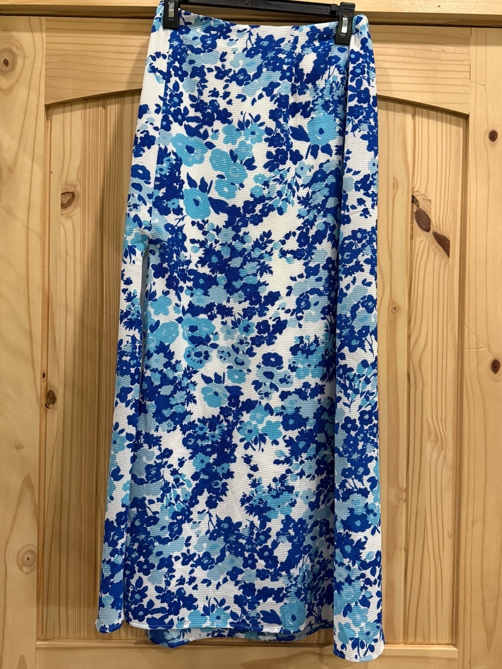 Blue Floral Textured Crepe‎ Maxi Skirt with Side Slit and Elastic Waist